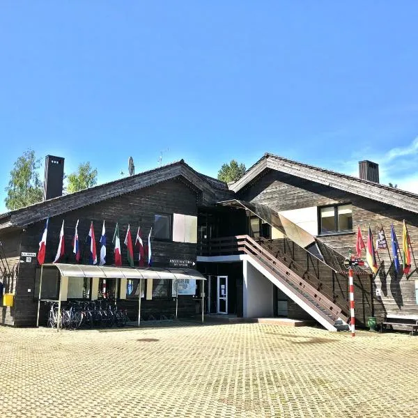 奈达露营酒店，位于奈达的酒店