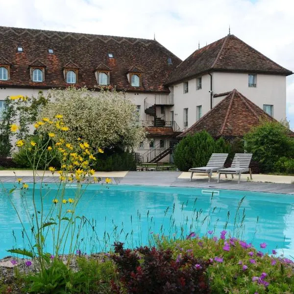 德拉图尔奧克索瓦酒店，位于Montlay-en-Auxois的酒店
