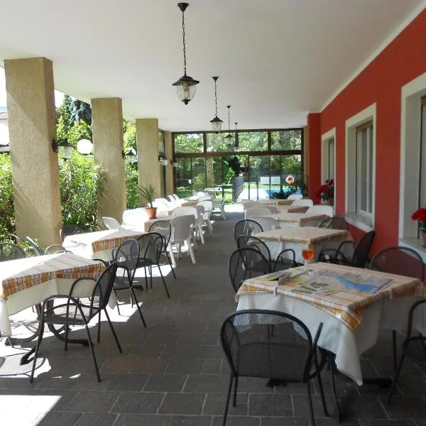 Hotel Ristorante Daino，位于Campo Lomaso的酒店