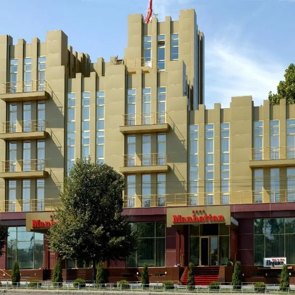 曼哈顿酒店＆餐厅，位于Durleşti的酒店