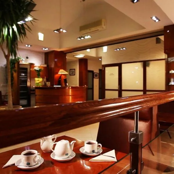 尼兹维亚德克酒店，位于韦茨泽基斯韦斯基的酒店