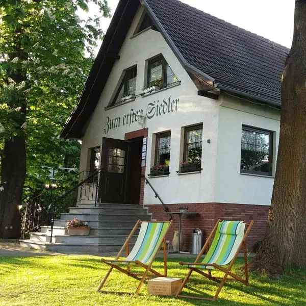 Landhotel "Zum ersten Siedler"，位于Ribbeck的酒店