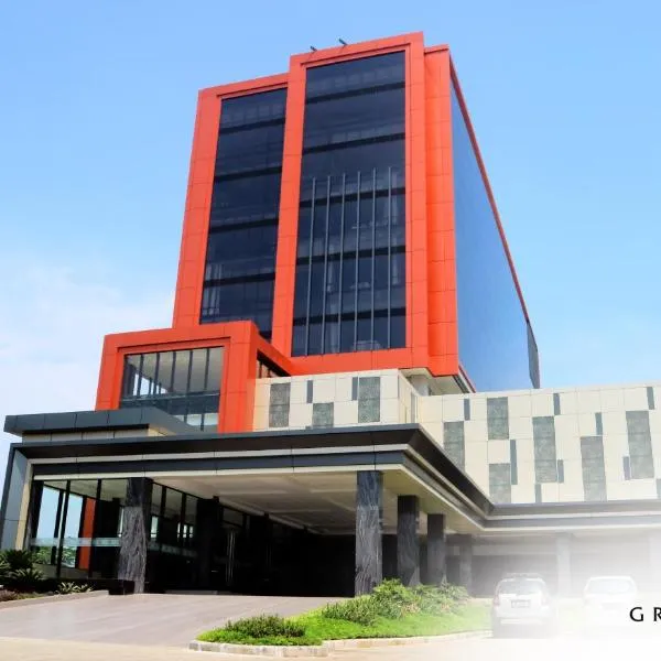 Grand Karlita Hotel Purwokerto，位于Tenjo的酒店