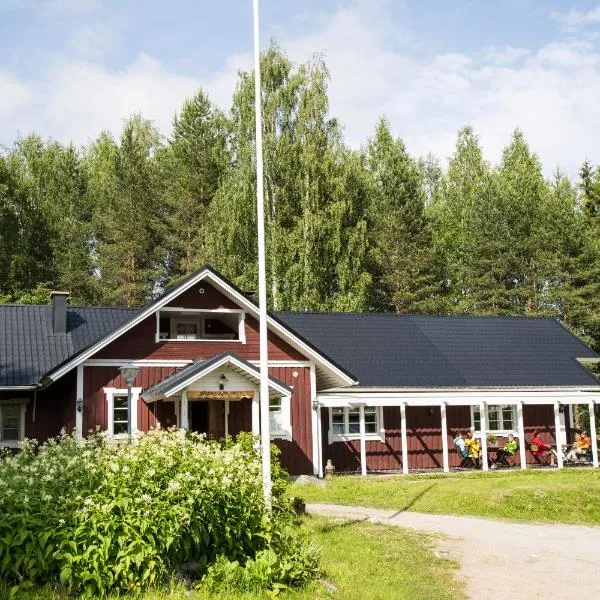 曼尼克兰皮尔提度假屋，位于Karhunpää的酒店