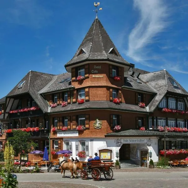 斯切瓦兹德霍夫酒店，位于欣特察尔滕的酒店