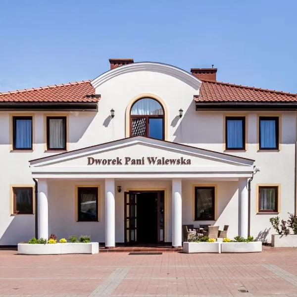 瓦勒斯卡女士庄园，位于Pępowo的酒店