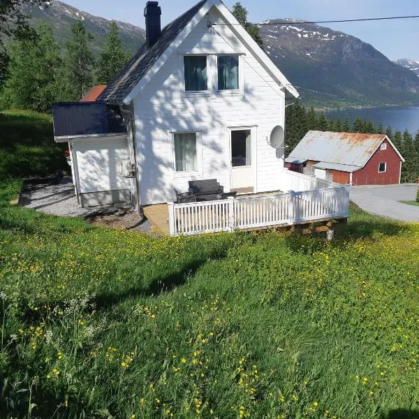 Haukedalen Feriehus，位于弗勒的酒店