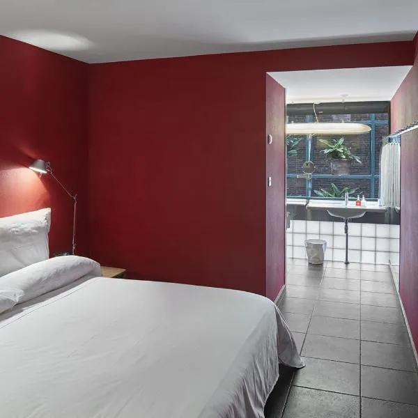 Casa Camper Barcelona，位于略夫雷加特河畔奥斯皮塔莱特的酒店