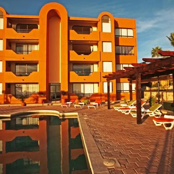 Sunrock Hotel & Suites，位于卡波圣卢卡斯的酒店