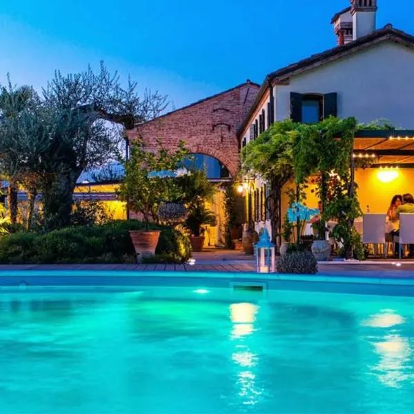 都西亚科尔酒店，位于卡扎戈·迪·皮亚尼加的酒店