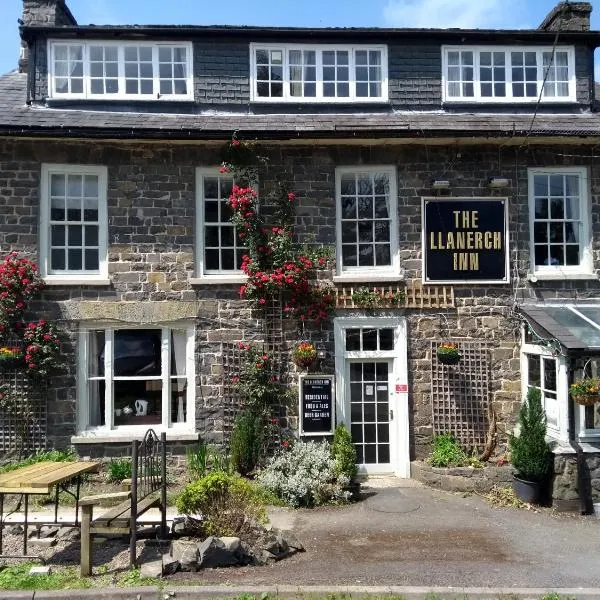 Llanerch Inn，位于兰德林多德威尔斯的酒店