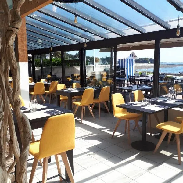 Hôtel du Port Bar Restaurant，位于瓦岛的酒店