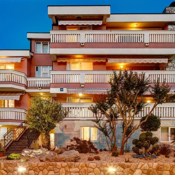 Senada Apartments，位于塞尔瑟的酒店