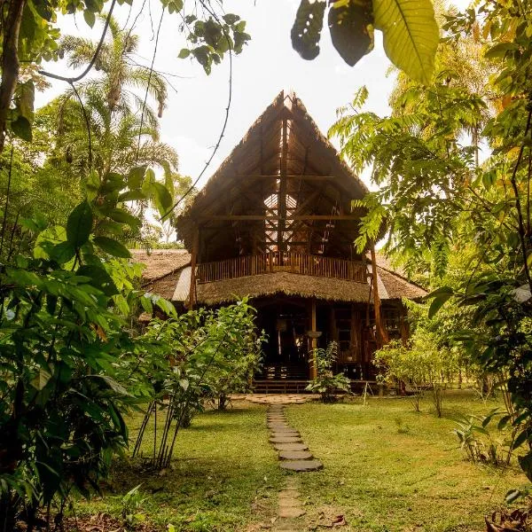Refugio Amazonas Lodge，位于Tambopata的酒店