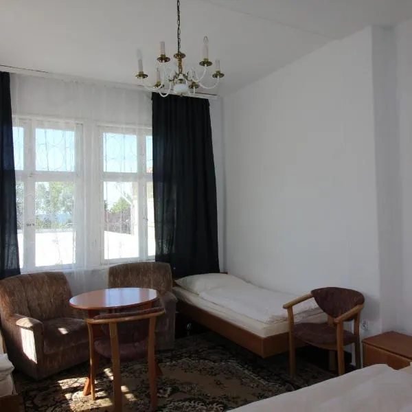 Dom wypoczynkowy Szarotka&Krokus，位于Lubin的酒店