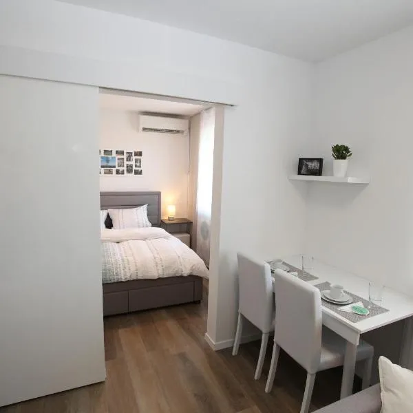 Elegant central Apt Maribor w/Parking，位于利姆斯的酒店