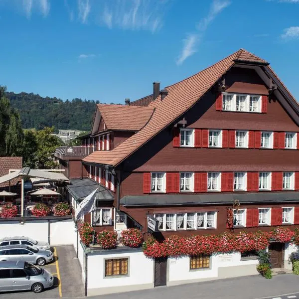 十字酒店，位于Heiligkreuz的酒店