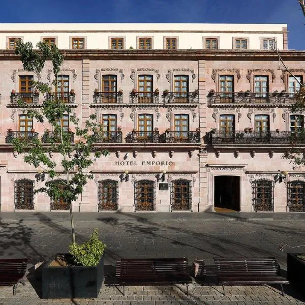 阿萨卡特卡斯帝王酒店，位于El Orito的酒店