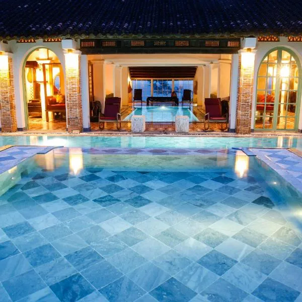路易斯顺化海滩精品度假村，位于Thôn Thái Dương Hạ的酒店