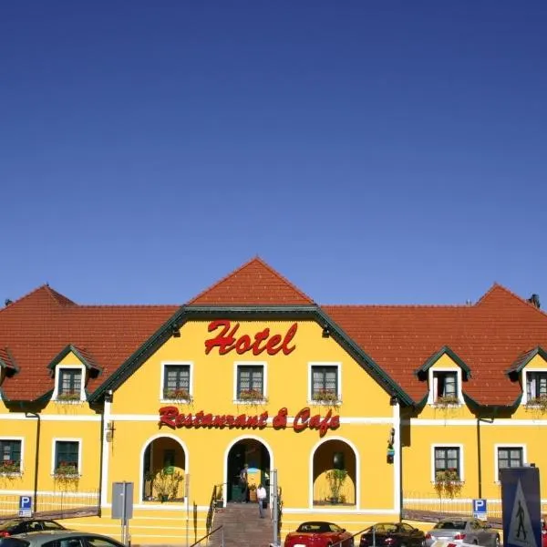Autobahnrestaurant & Motorhotel Zöbern，位于韦希瑟尔山麓圣科罗纳的酒店