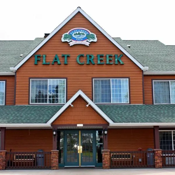 Flat Creek Lodge，位于Little Round Lake的酒店