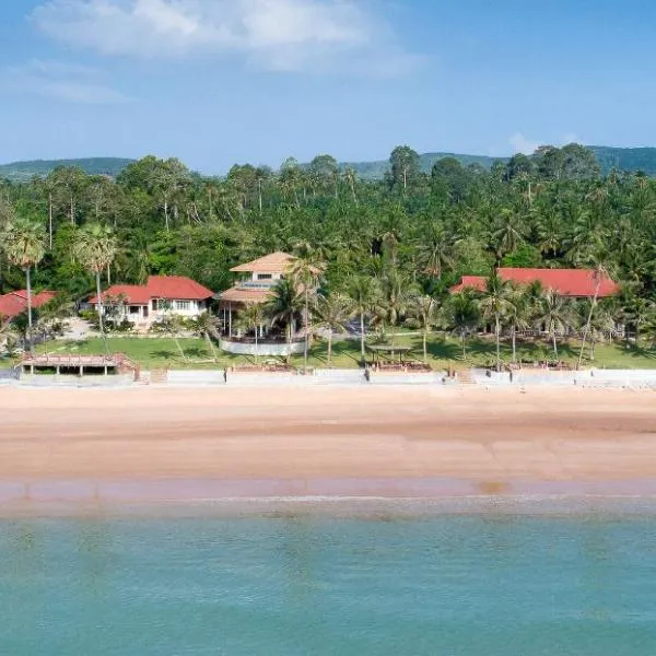 班赛通海滩度假酒店，位于Ban Khiam En的酒店