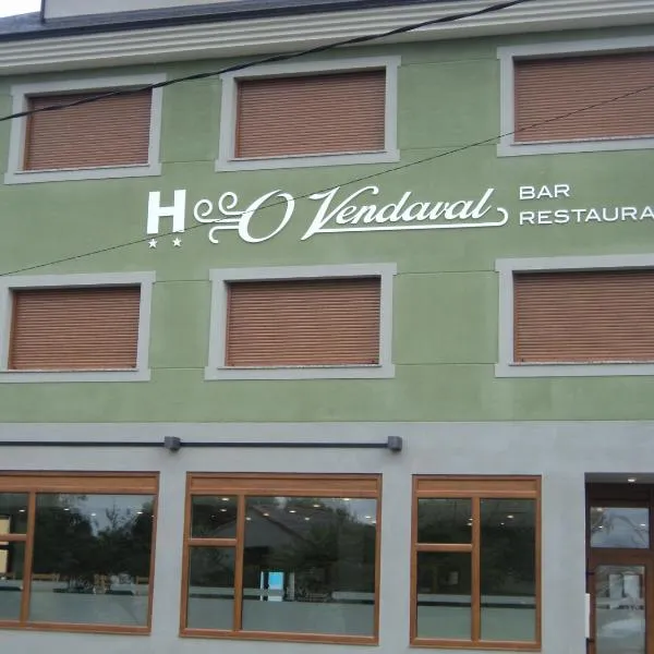 O Vendaval Hostal Restaurante，位于巴雷罗斯的酒店
