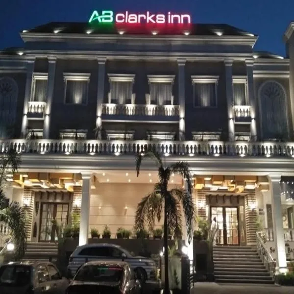 AB Clarks Inn Jalandhar，位于Basti Shekh Darwesh的酒店