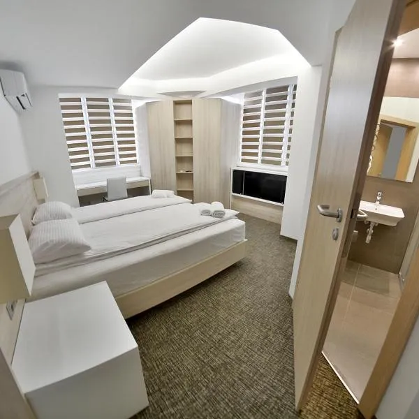 Apartment OneClickRent_04 - Smart House，位于Budeşti的酒店