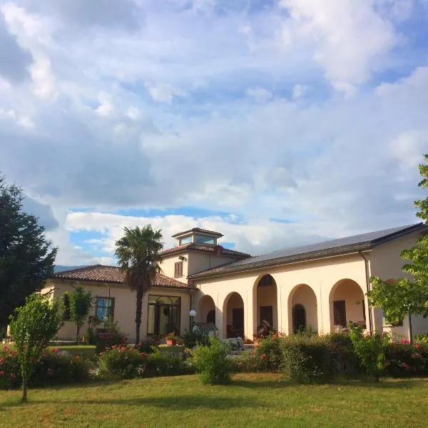 Villa Giulia，位于阿韦扎诺的酒店