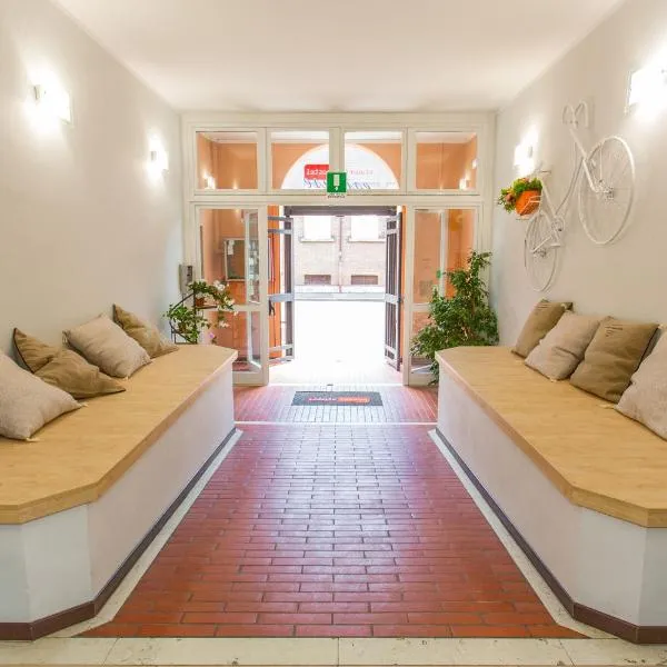 Student's Hostel Estense，位于费拉拉的酒店