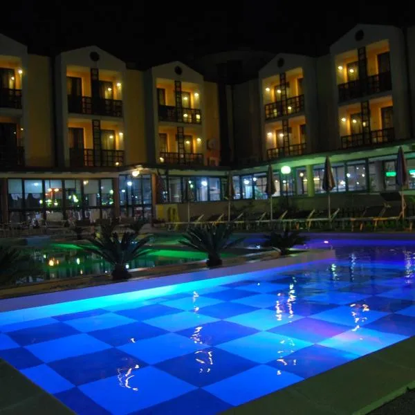 河公园酒店，位于阿梅利亚的酒店