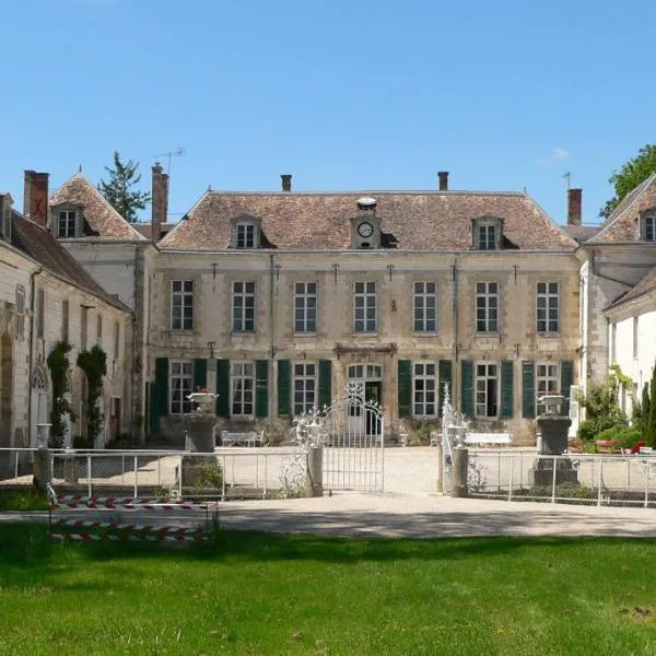 Chateau de Juvigny，位于Les Grandes-Loges的酒店