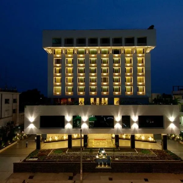 Vivanta Vijayawada, MG Road，位于Kolanukonda的酒店