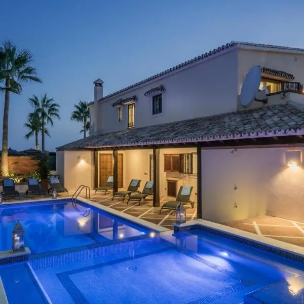 The Residence by the Beach House Marbella，位于马贝拉的酒店