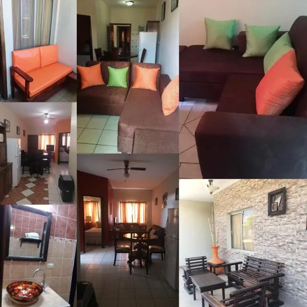 Apartamentos del Puerto，位于特拉的酒店