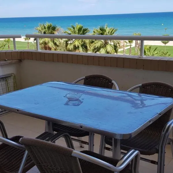 Apartamentos Danesp-Playa de les Amplaries Marina Dor- Frontales al Mar，位于托雷德拉萨尔的酒店