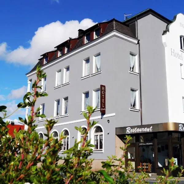 格拉德酒店，位于瓦尔德纳布河畔诺伊施塔特的酒店