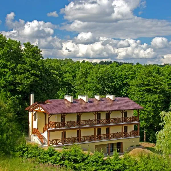 Ośrodek Dąbrówka，位于Burdeniszki的酒店