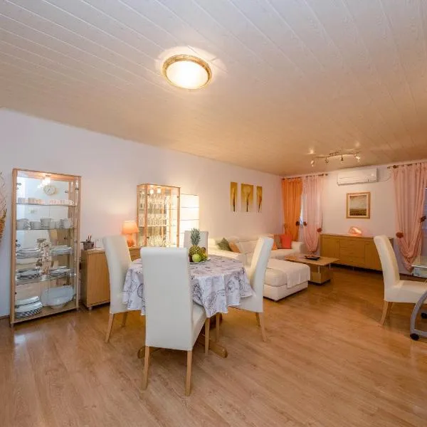 Apartment Patricia，位于拉布的酒店