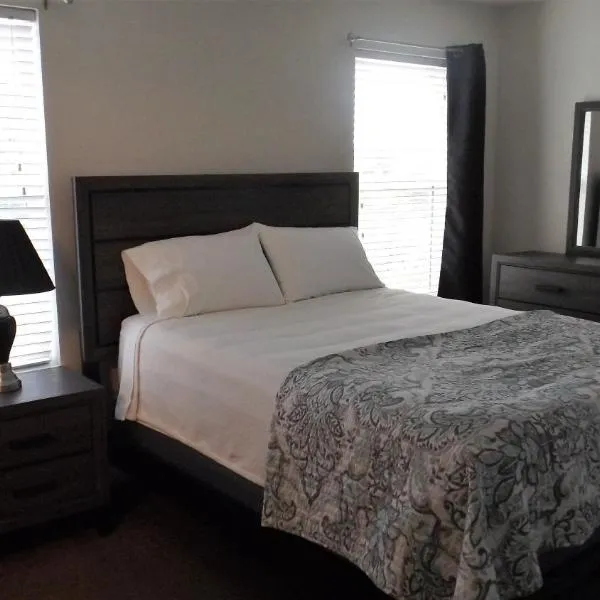 Campbell's Accommodations，位于Gull Lake的酒店