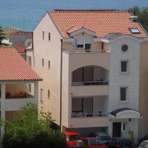 Apartments Juric，位于Žeževica的酒店