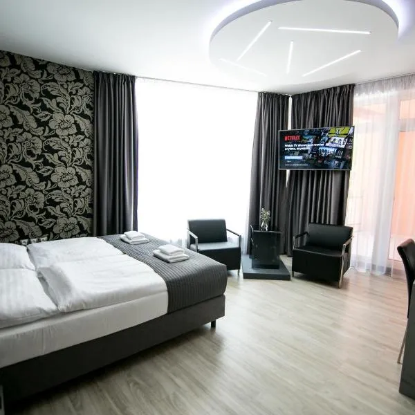 Hotel U Kostela，位于Syrovice的酒店