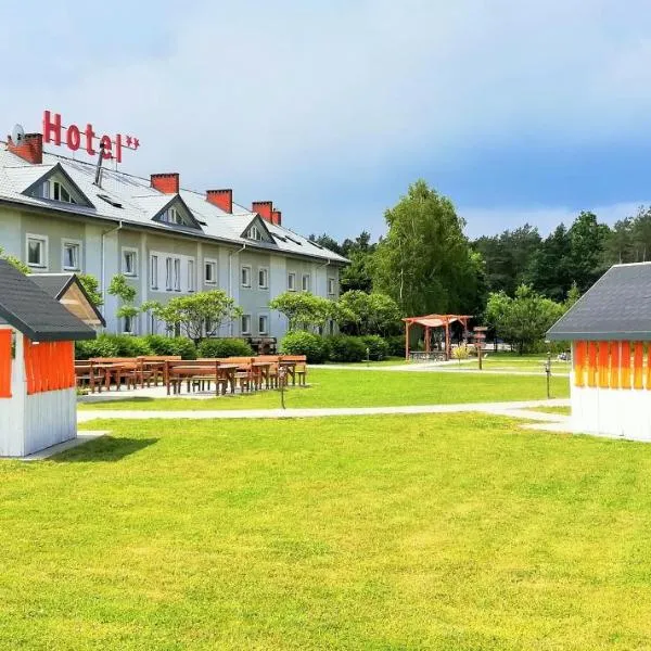 Hotel TIREST，位于Starogród的酒店