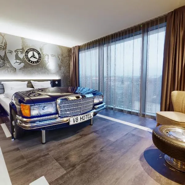 斯图加特汽车世界V8酒店，位于加特林根的酒店