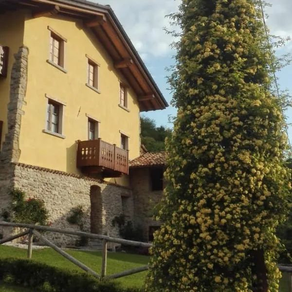 Agriturismo il posto delle fragole，位于Lenna的酒店