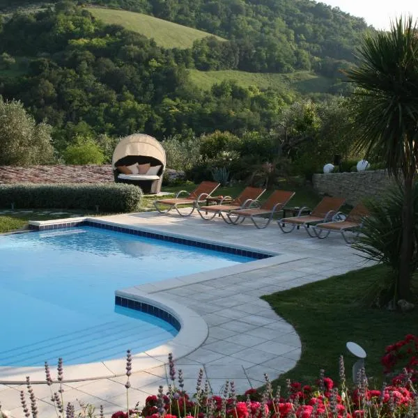 蒙蒂塞洛雷莱斯旅馆，位于Montefiore Conca的酒店