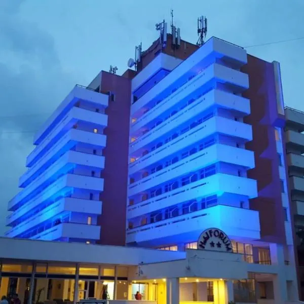 弗伦姆酒店，位于图兹拉的酒店
