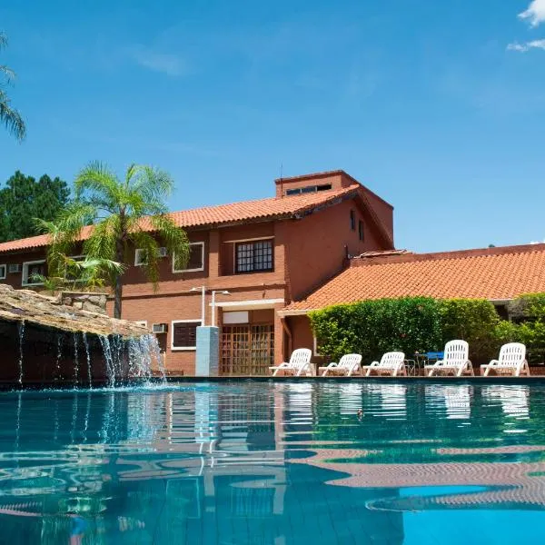 伊瓜苏马可波罗套房酒店，位于伊瓜苏港的酒店