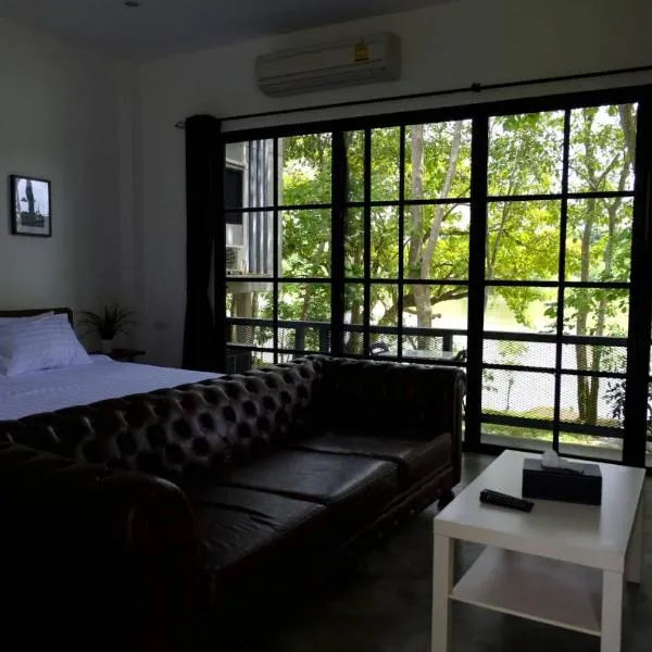 Photharam126 Resort，位于Ban Khlong Ta Khot的酒店